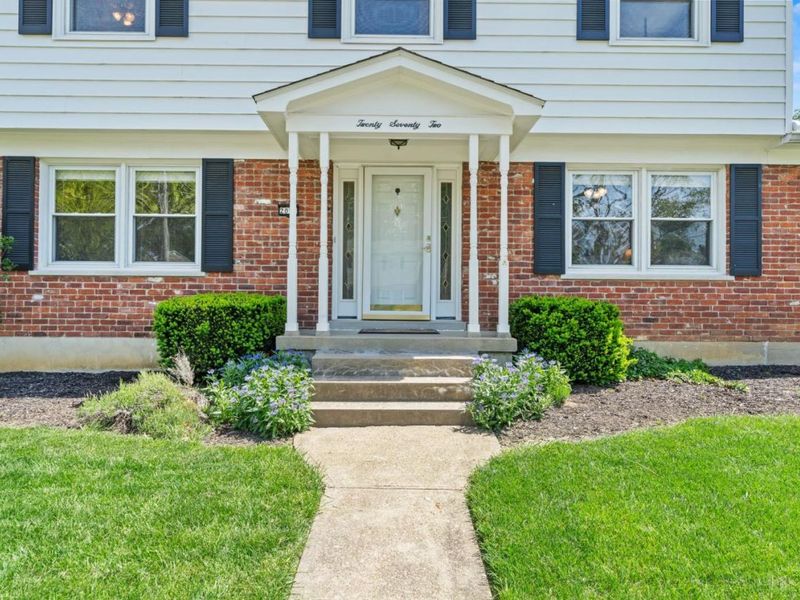 2072 Endovalley Drive, Anderson Twp, OH 45244 Photo 2