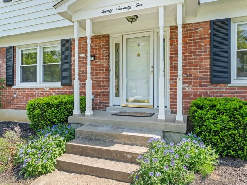 2072 Endovalley Drive, Anderson Twp, OH 45244 Photo 3