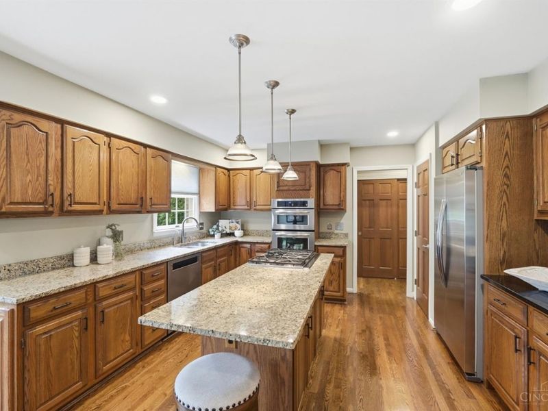 125 Pheasantlake Drive, Loveland, OH 45140 Photo 12
