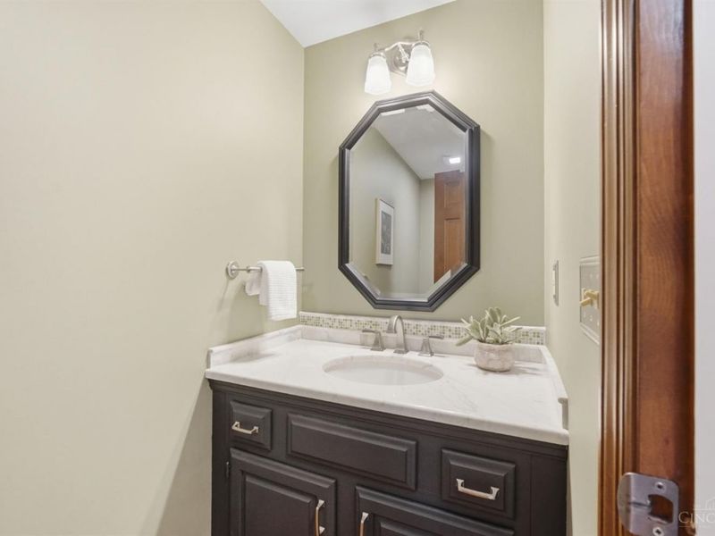 125 Pheasantlake Drive, Loveland, OH 45140 Photo 20