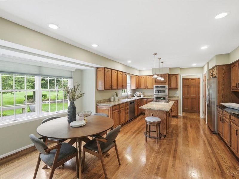125 Pheasantlake Drive, Loveland, OH 45140 Photo 9