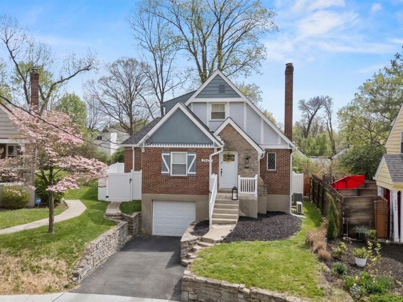 3947 Holman Circle, Silverton, OH 45236 Photo 2