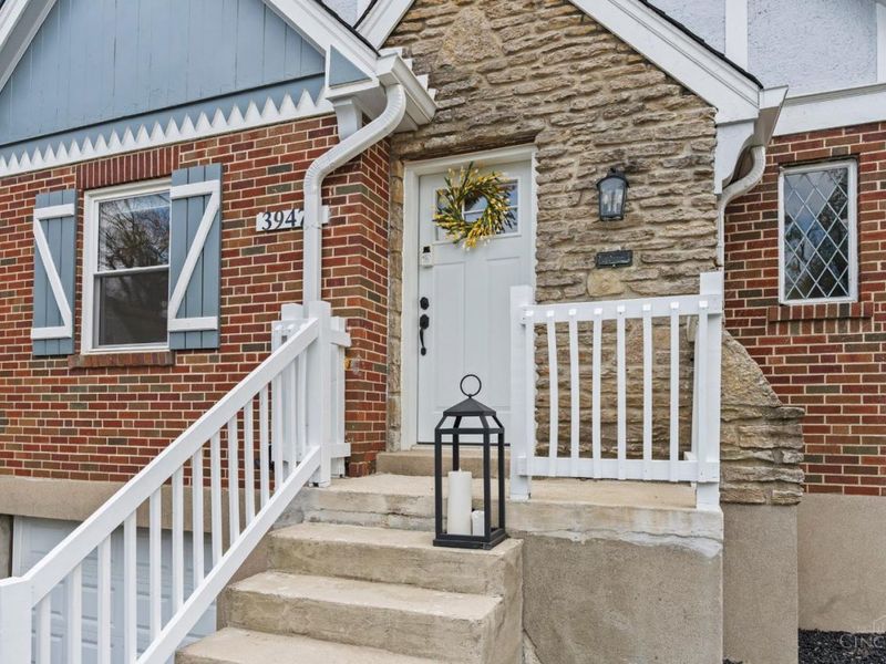 3947 Holman Circle, Silverton, OH 45236 Photo 4