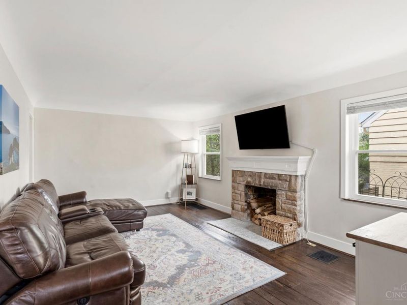 3947 Holman Circle, Silverton, OH 45236 Photo 5