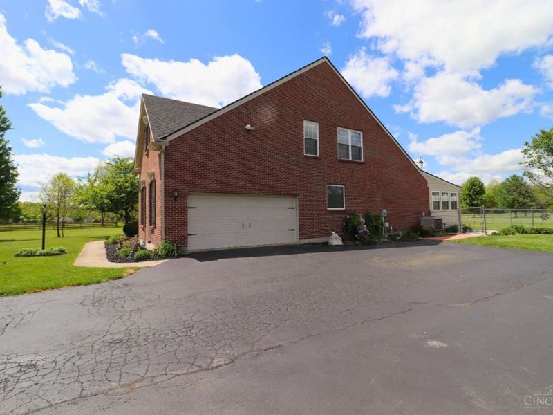 7507 Watkins Starkey Road, Harlan Twp, OH 45107 Photo 5