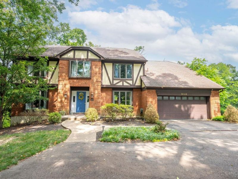 9018 Winthrop Drive, Montgomery, OH 45249 Photo 1