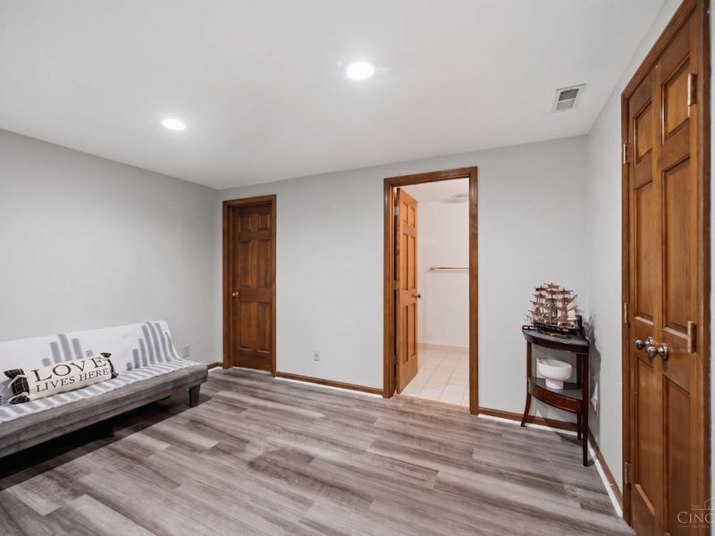 9018 Winthrop Drive, Montgomery, OH 45249 Photo 46