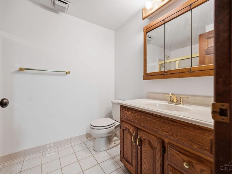 9018 Winthrop Drive, Montgomery, OH 45249 Photo 47