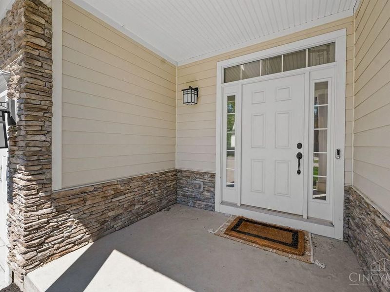 8559 Kenwood Road, Sycamore Township, OH 45236 Photo 2