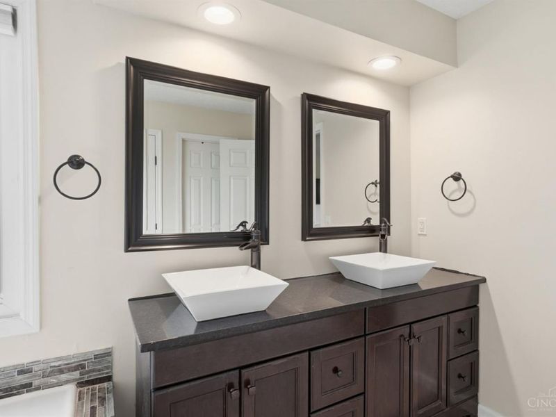 7301 Walnut Creek Drive, West Chester, OH 45069 Photo 28