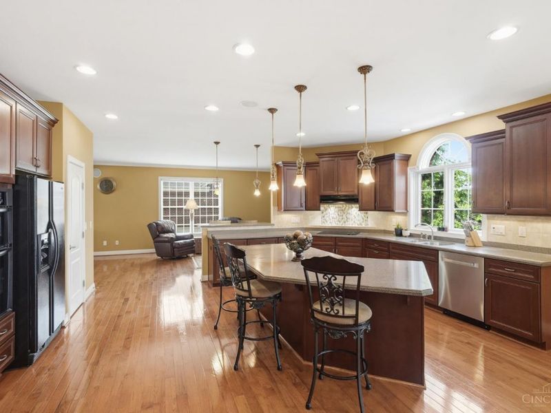 2427 Ashton Court, Cincinnati, OH 45244 Photo 19