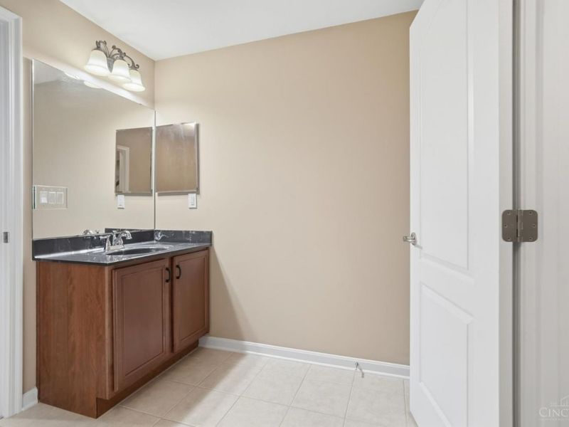 2427 Ashton Court, Cincinnati, OH 45244 Photo 72