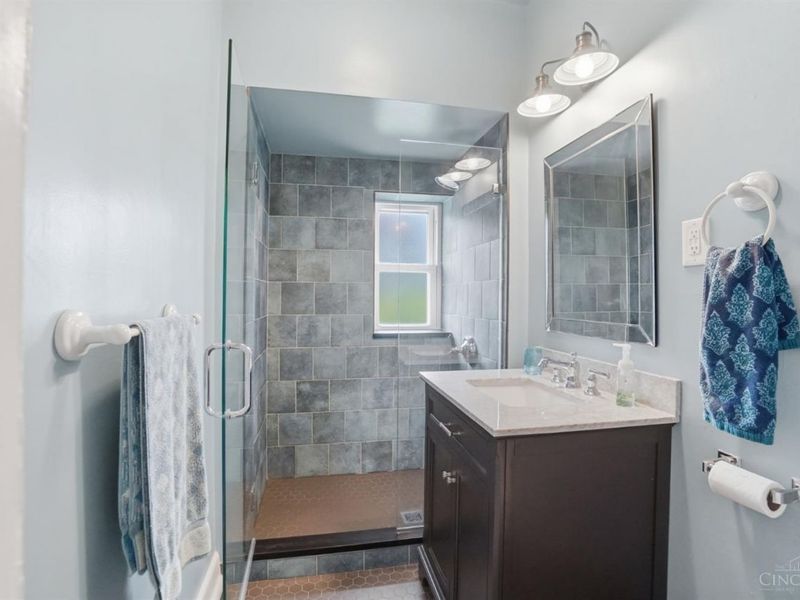 4 Grandin Lane, Cincinnati, OH 45208 Photo 66