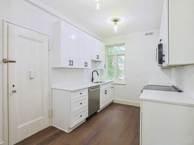 2378 Madison Road, Unit E1C, Cincinnati, OH 45208 Photo 14