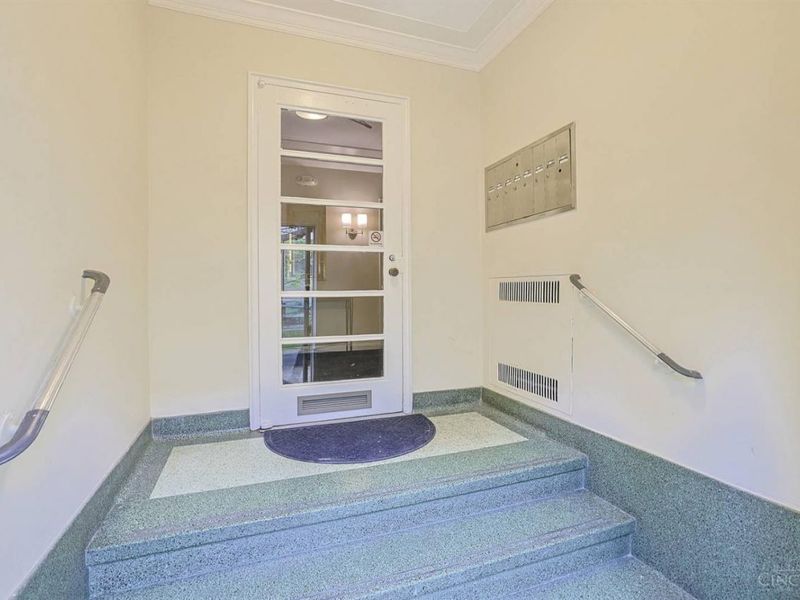 2378 Madison Road, Unit E1C, Cincinnati, OH 45208 Photo 3