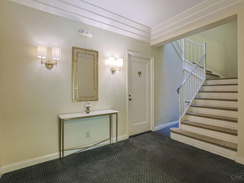 2378 Madison Road, Unit E1C, Cincinnati, OH 45208 Photo 4