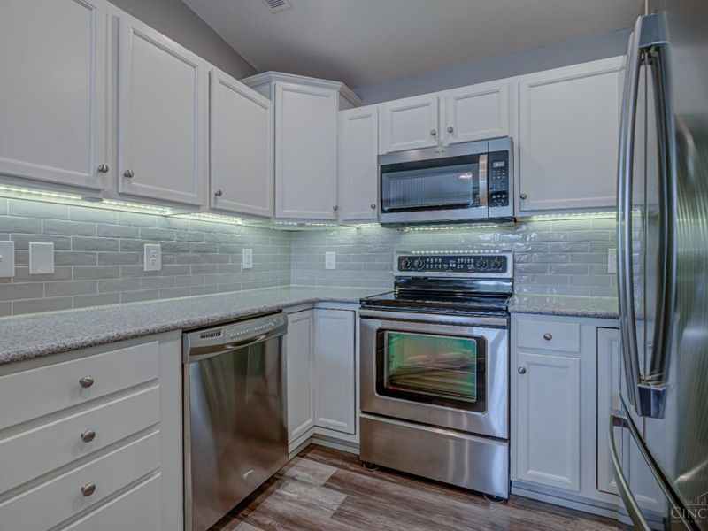 7629 Skyview Circle, Green Township, OH 45248 Photo 11