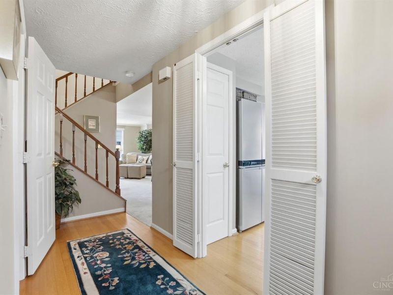 10857 Lake Thames Drive, Unit 186, Sycamore Township, OH 45242 Photo 2