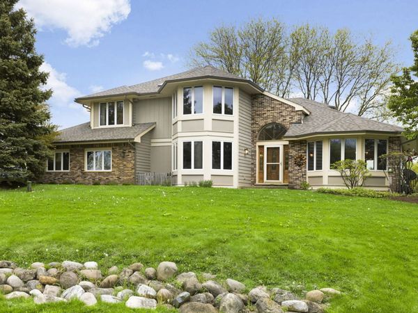 5N191 Fox Bluff Drive , St. Charles, IL 60175