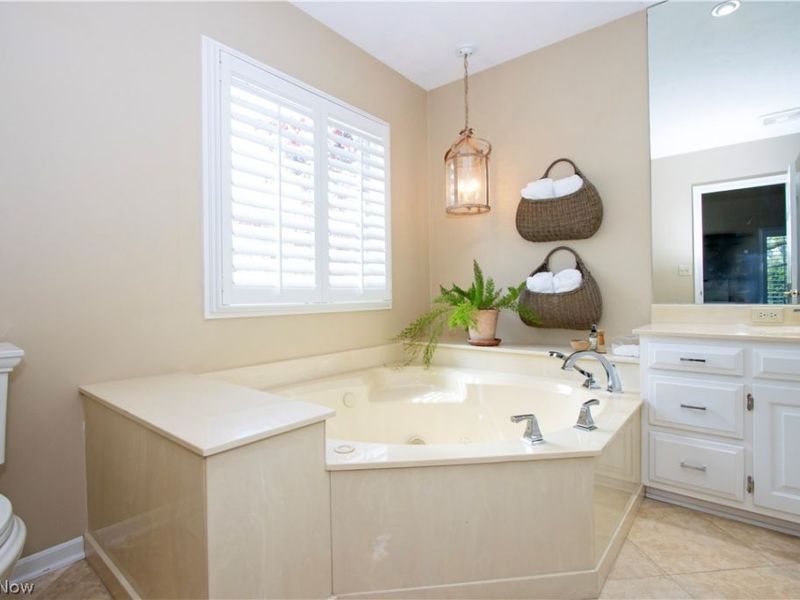 1961 Canterbury Lane , Wooster, OH 44691 Photo 16