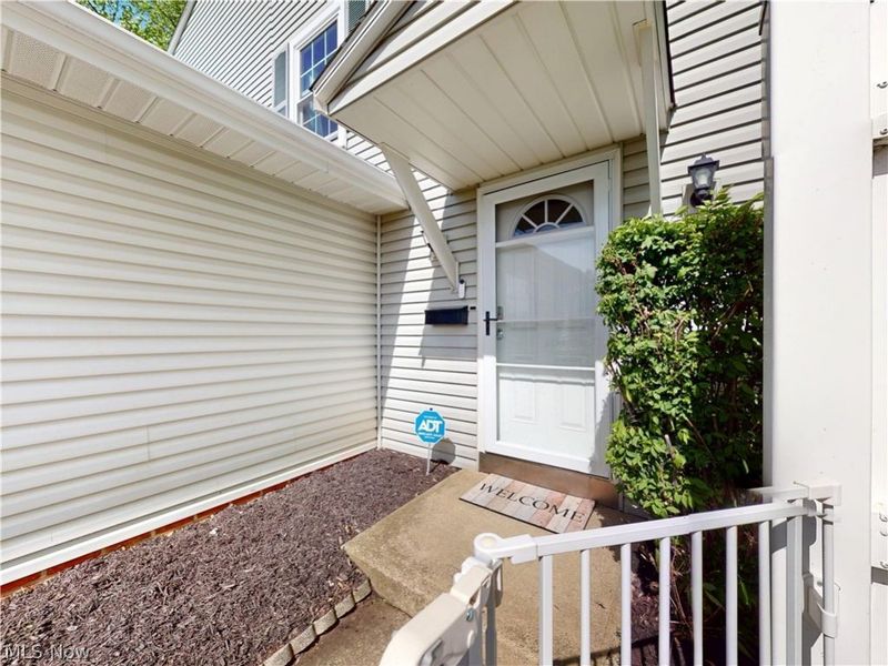 8005 Independence Drive , Unit C, Mentor, OH 44060 Photo 2