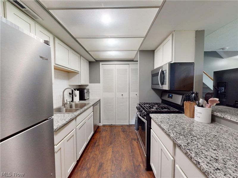 8005 Independence Drive , Unit C, Mentor, OH 44060 Photo 9