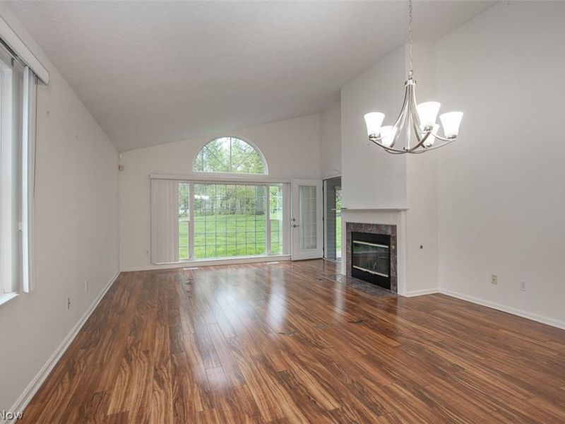 390 Vista Lane , Aurora, OH 44202 Photo 4