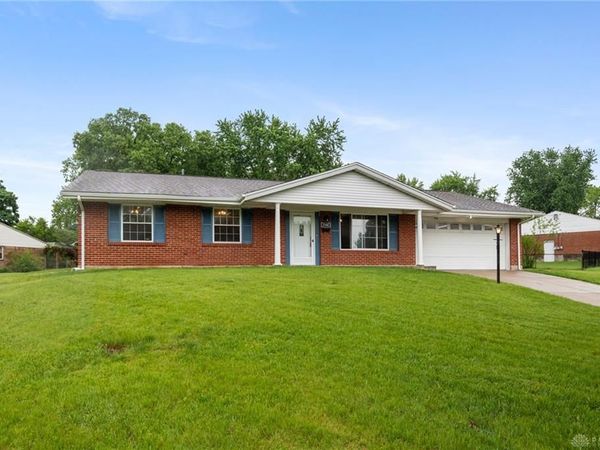 734 N Bayberry Drive, Miamisburg, OH 45342