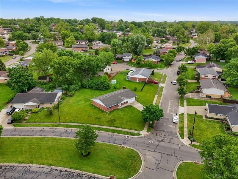 734 N Bayberry Drive, Miamisburg, OH 45342 Photo 3