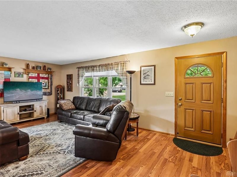 8653 Twincreek Drive, Franklin, OH 45005 Photo 10
