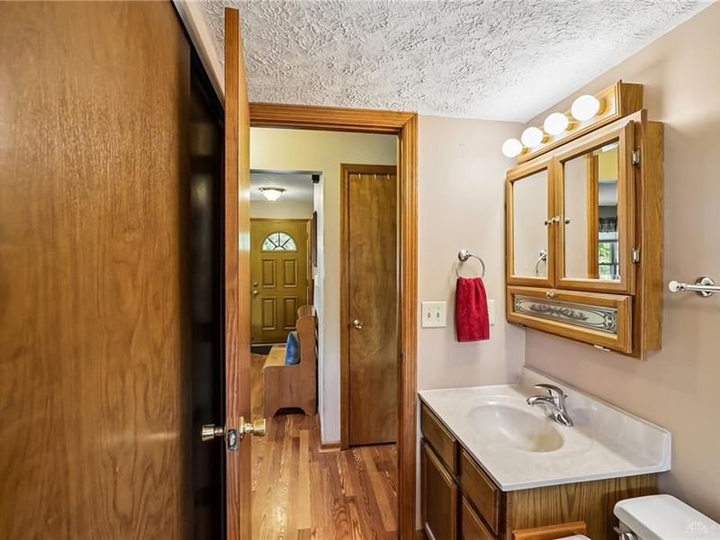 8653 Twincreek Drive, Franklin, OH 45005 Photo 13