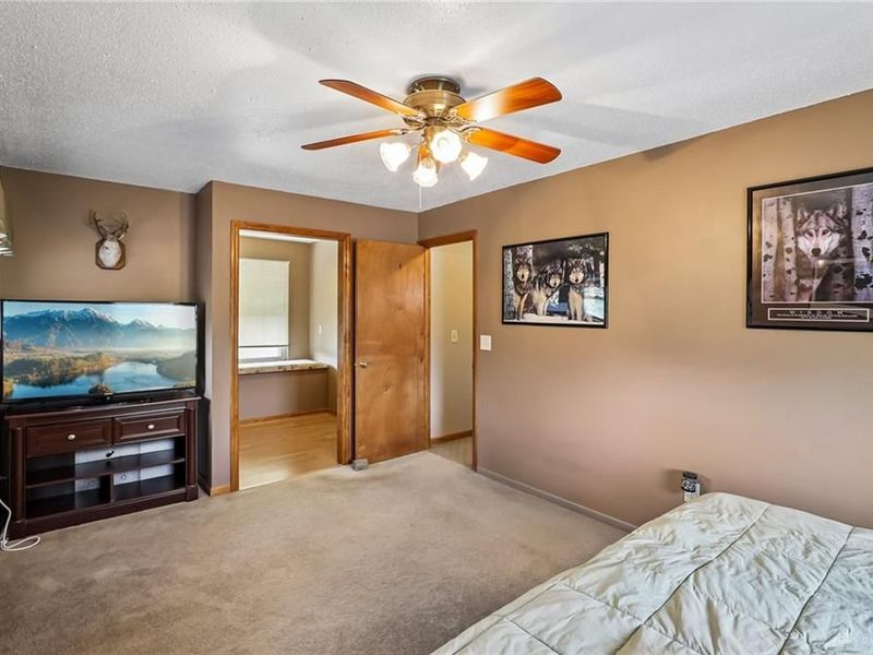 8653 Twincreek Drive, Franklin, OH 45005 Photo 16