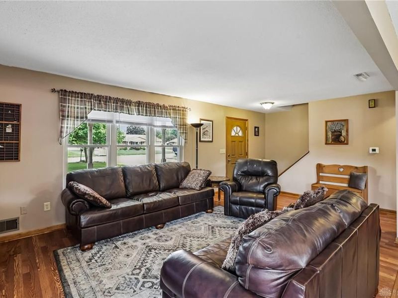 8653 Twincreek Drive, Franklin, OH 45005 Photo 5