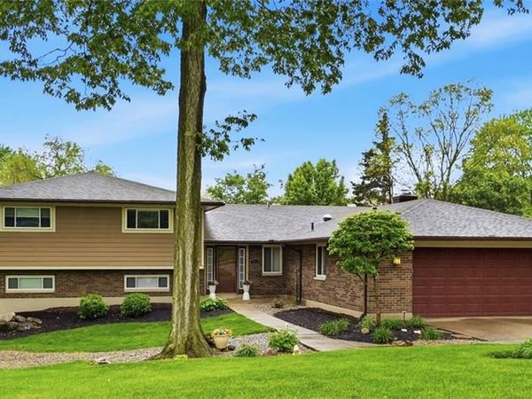 7715 Park Creek Drive, Centerville, OH 45459