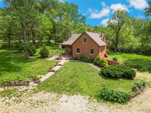 737 Lost Creek Lane , Washington, MO 63090
