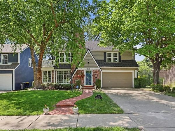 23 W 70 Terrace, Kansas City, MO 64113