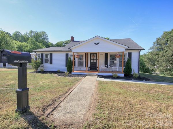 1002 Aiken Street , Kannapolis, NC 28081