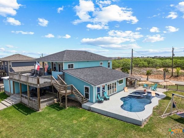 792 County Road 306 Road , Port Lavaca, TX 77979