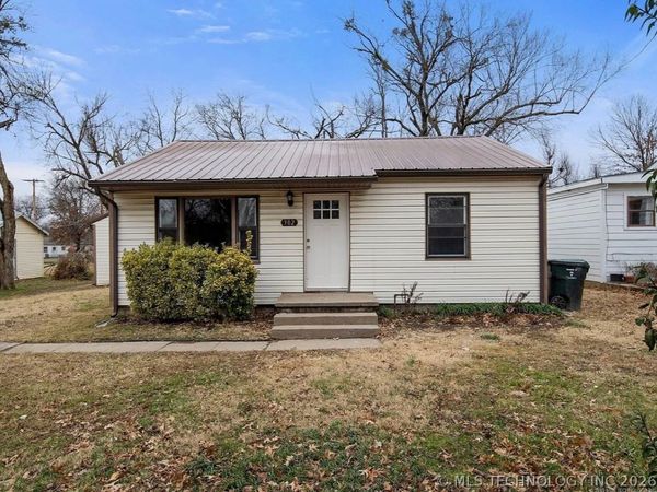 302 E 12th Street , Claremore, OK 74017