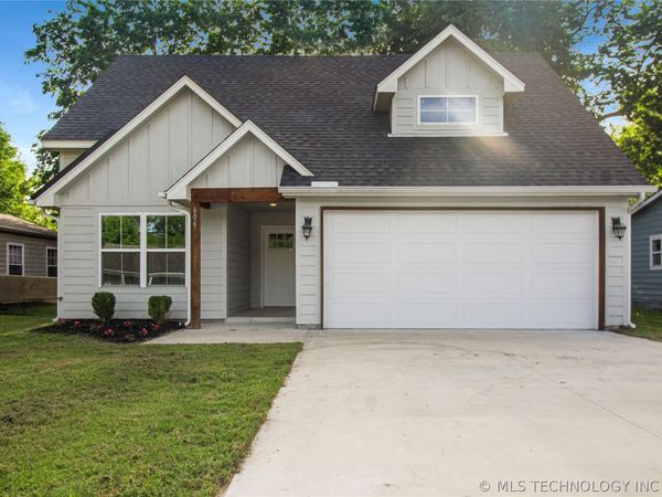 606 N 9th Street , Collinsville, OK 74021