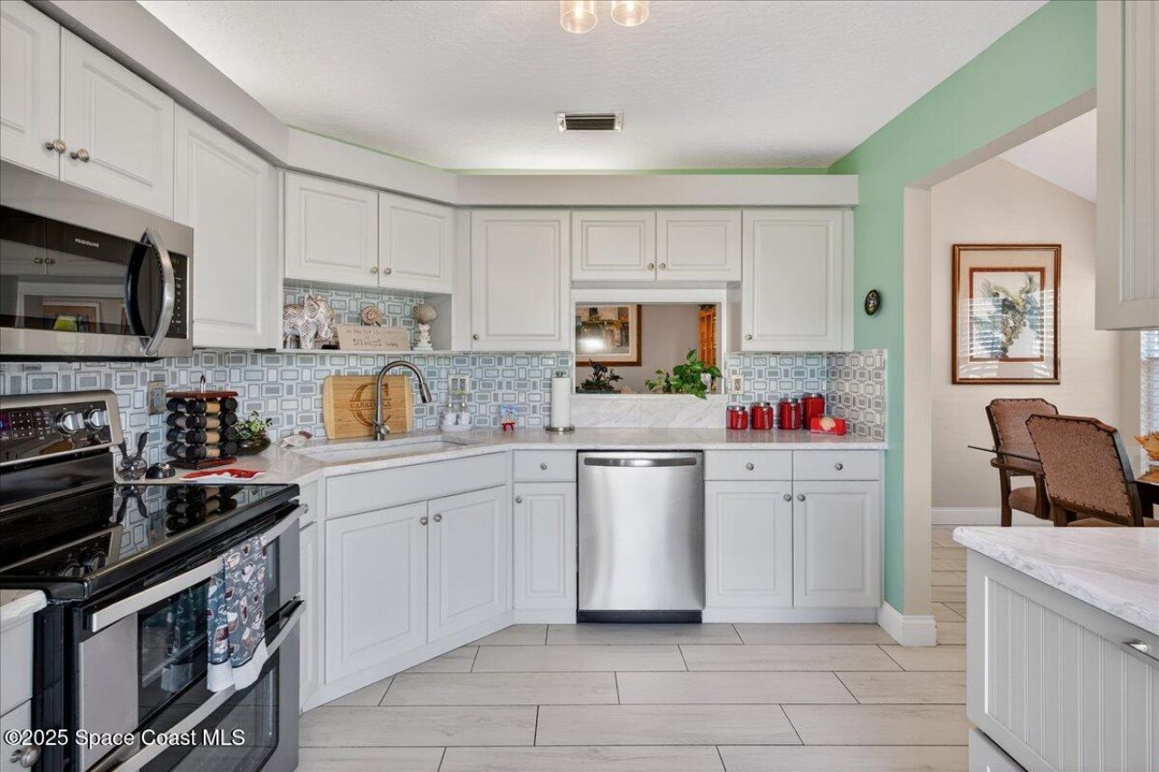 1827 Aynsley Way , Unit 4, Vero Beach, FL 32966 Photo