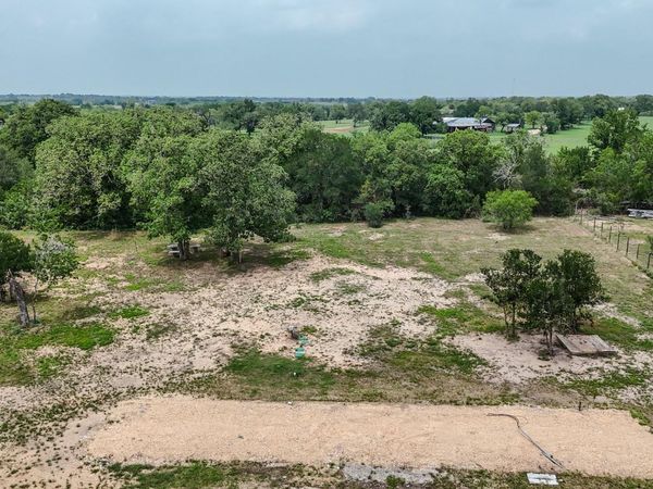 200 Luna CT, Dale, TX 78616