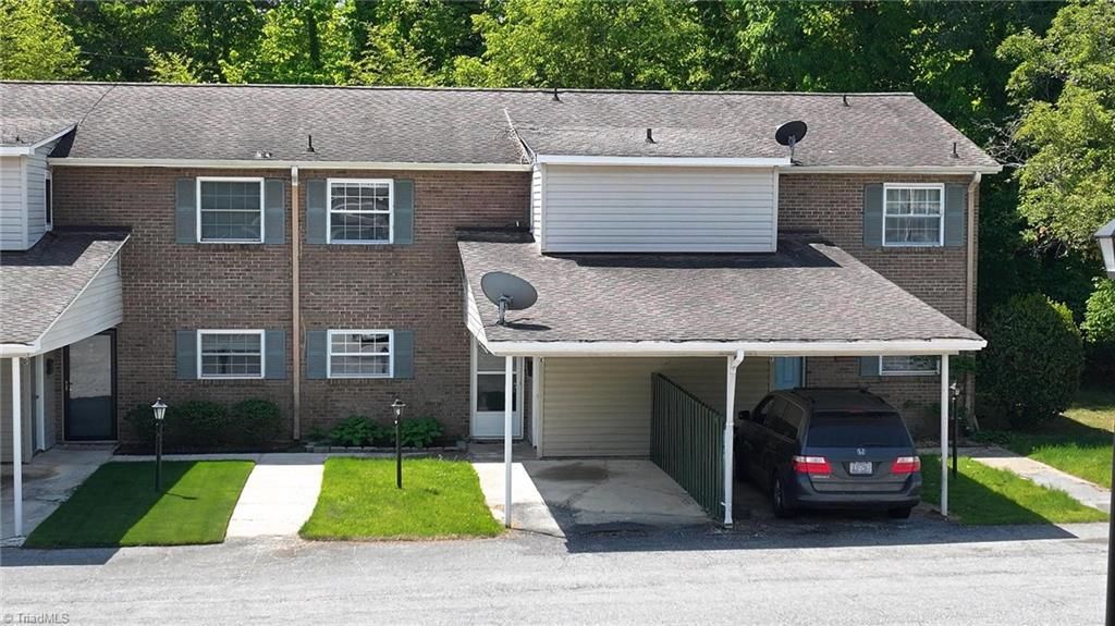 2214 Shadow Valley Road, Unit E, High Point, NC 27265 Main Photo