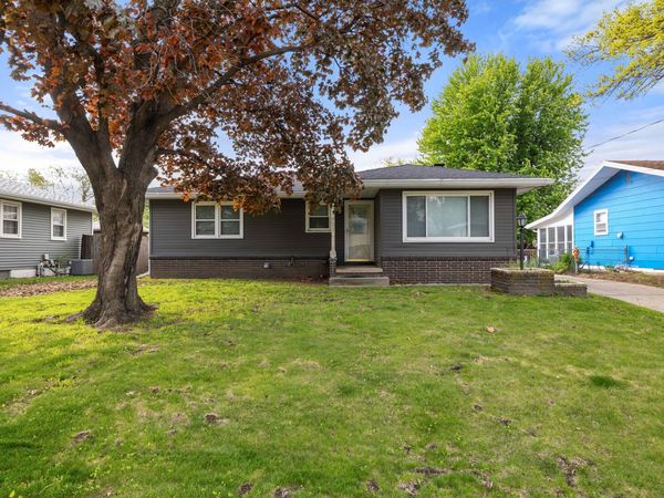 1025 Hoffman Avenue, Des Moines, IA 50316