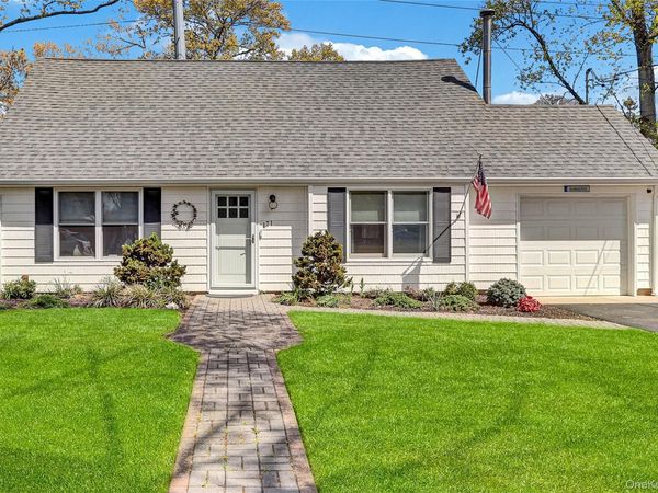 171 Prince Road , Rocky Point, NY 11778