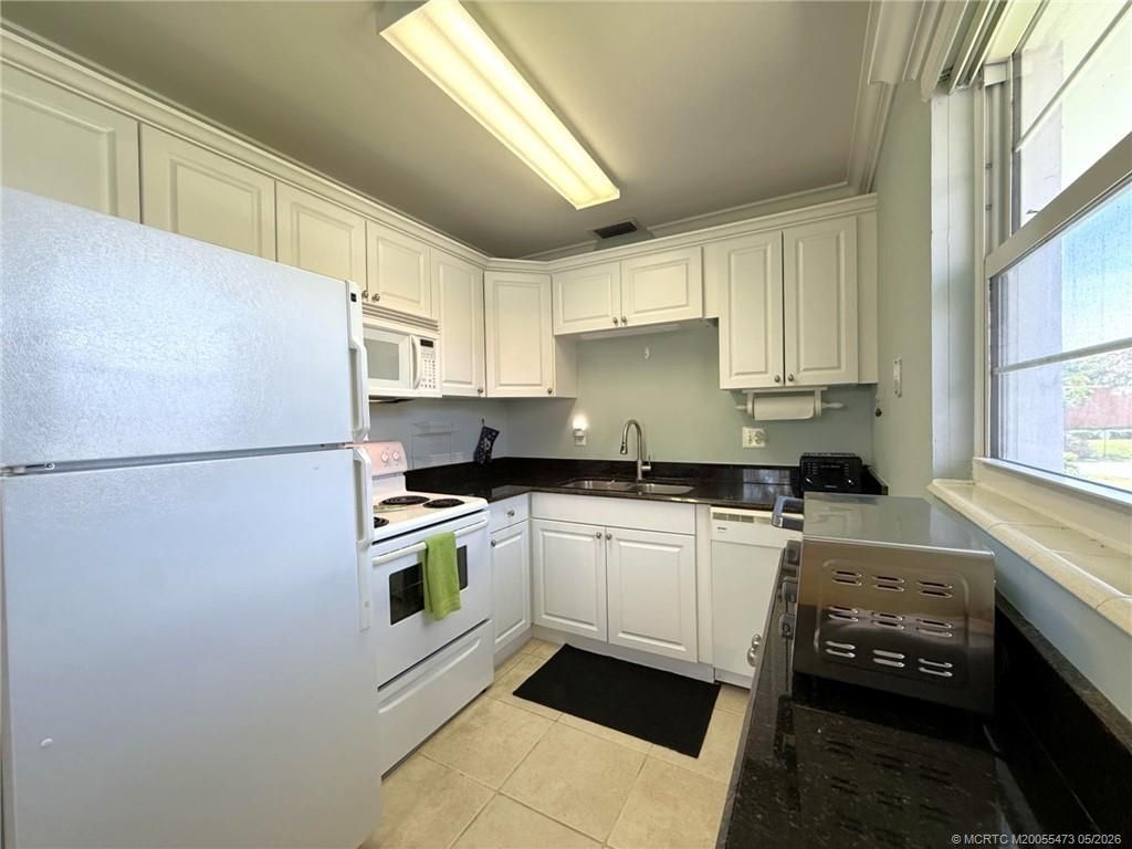 2600 SE Ocean Boulevard, Unit F12, Stuart, FL 34996 Photo