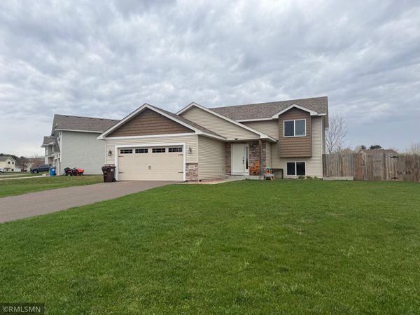 900 Nelson Avenue , Mora, MN 55051