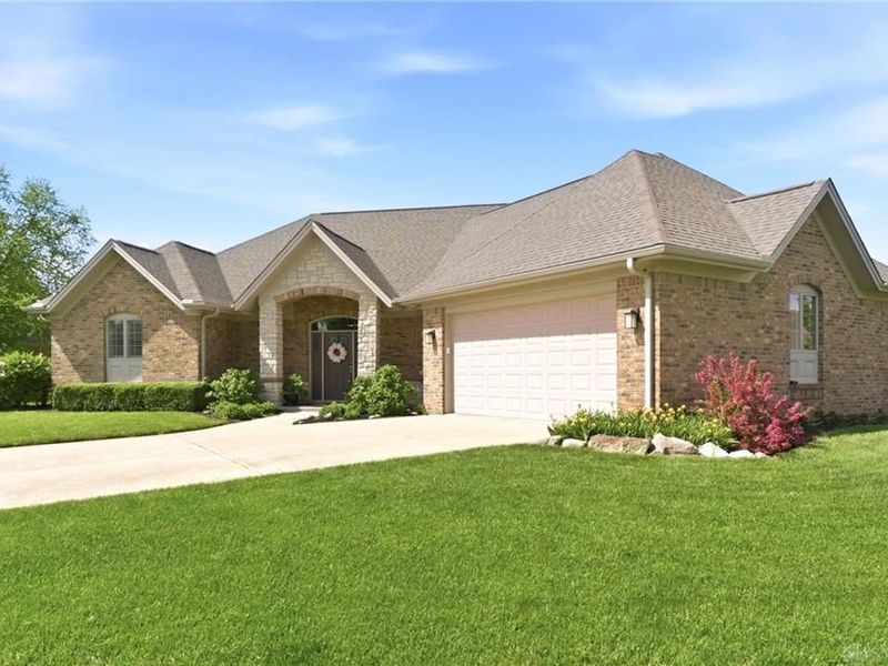1387 Champions Way, Beavercreek Township, OH 45385 Photo 2