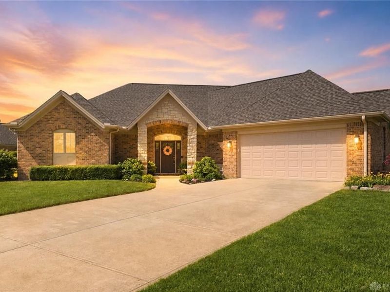 1387 Champions Way, Beavercreek Township, OH 45385 Photo 4