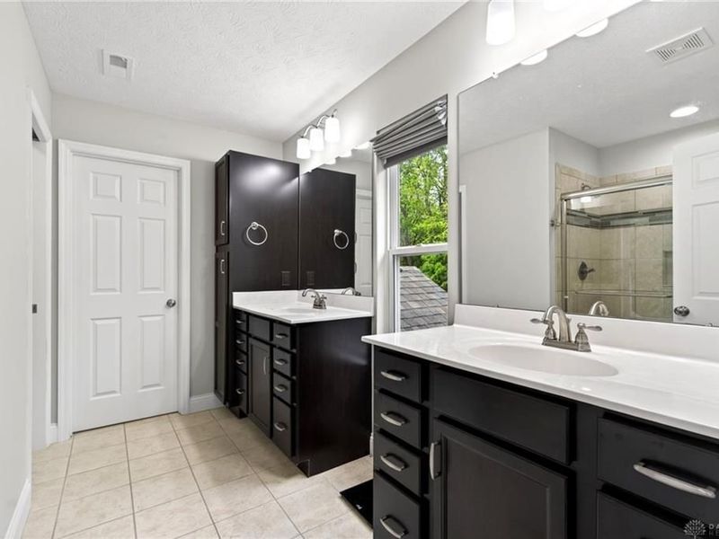 1152 Sarah Freeman Drive, Dayton, OH 45458 Photo 28